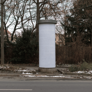 Die Geschichte der Litfaßsäule: Wie Ernst Litfaß 1855 die Außenwerbung in Berlin revolutionierte